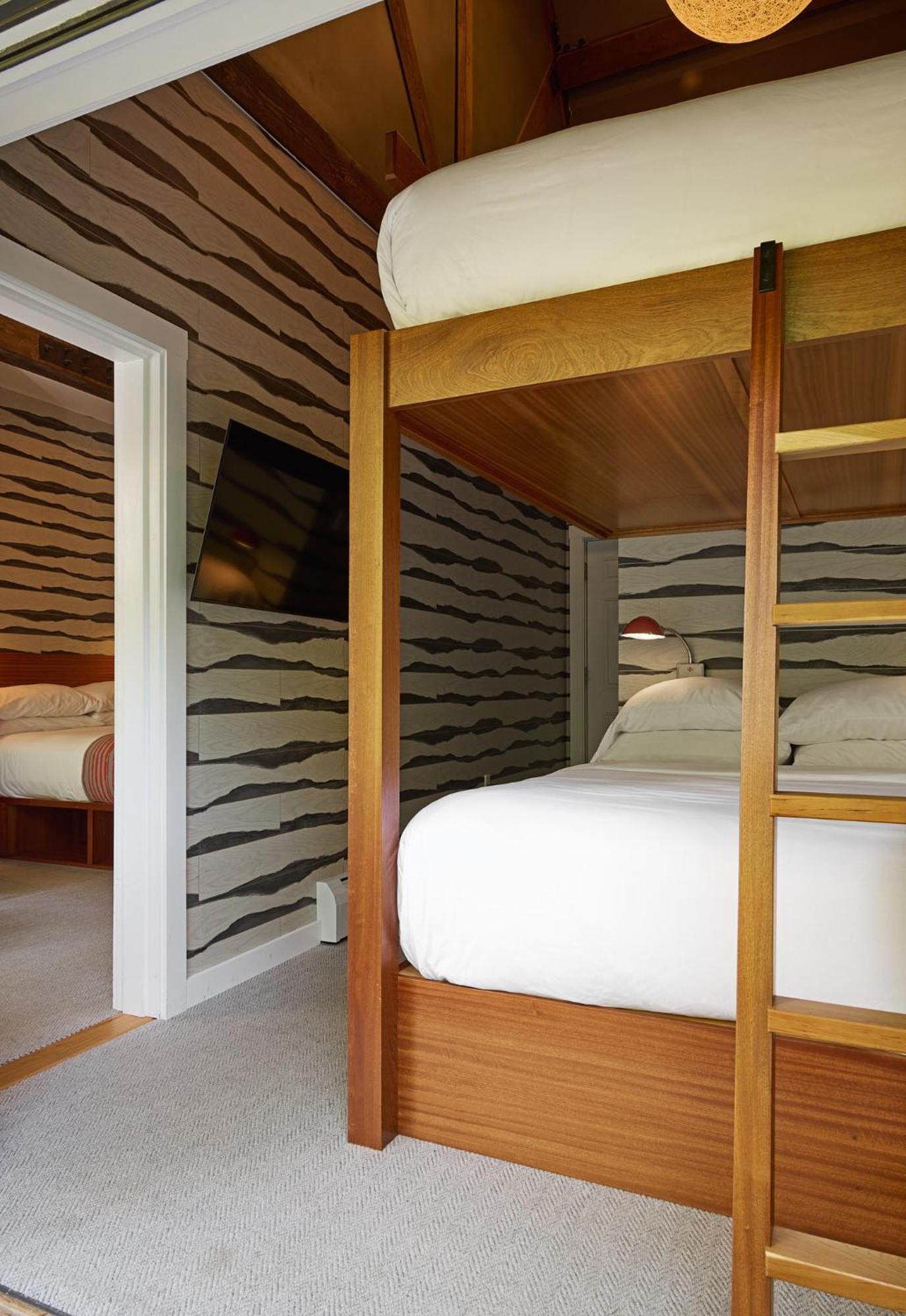 Field Guide Lodge Stowe Extérieur photo