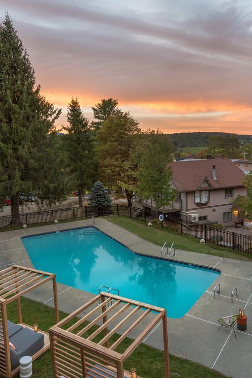 Field Guide Lodge Stowe Extérieur photo