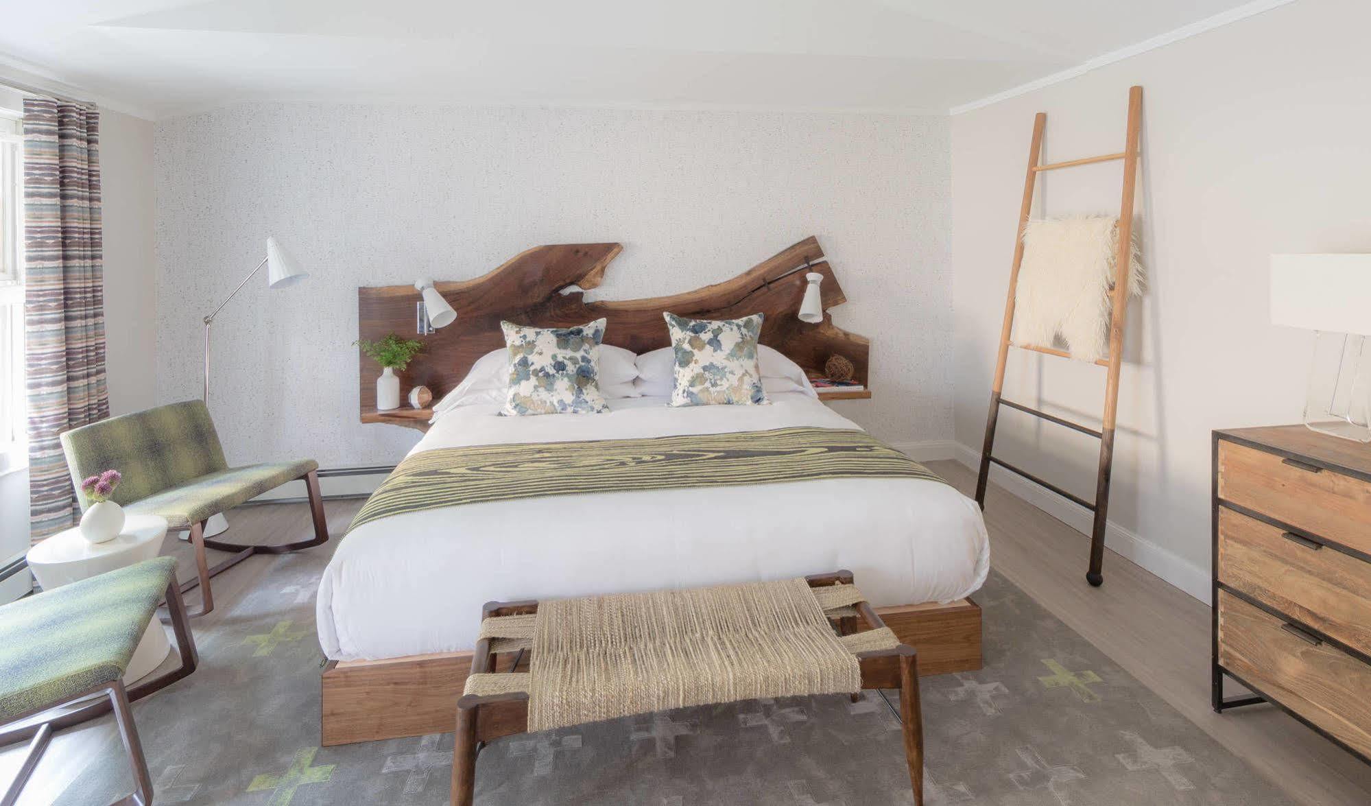 Field Guide Lodge Stowe Extérieur photo